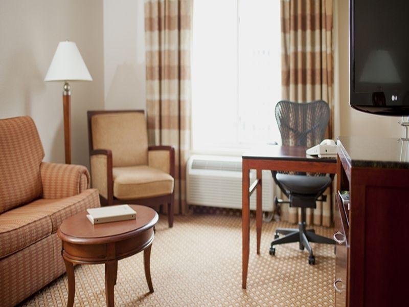 Hilton Garden Inn Rochester Downtown Exterior foto